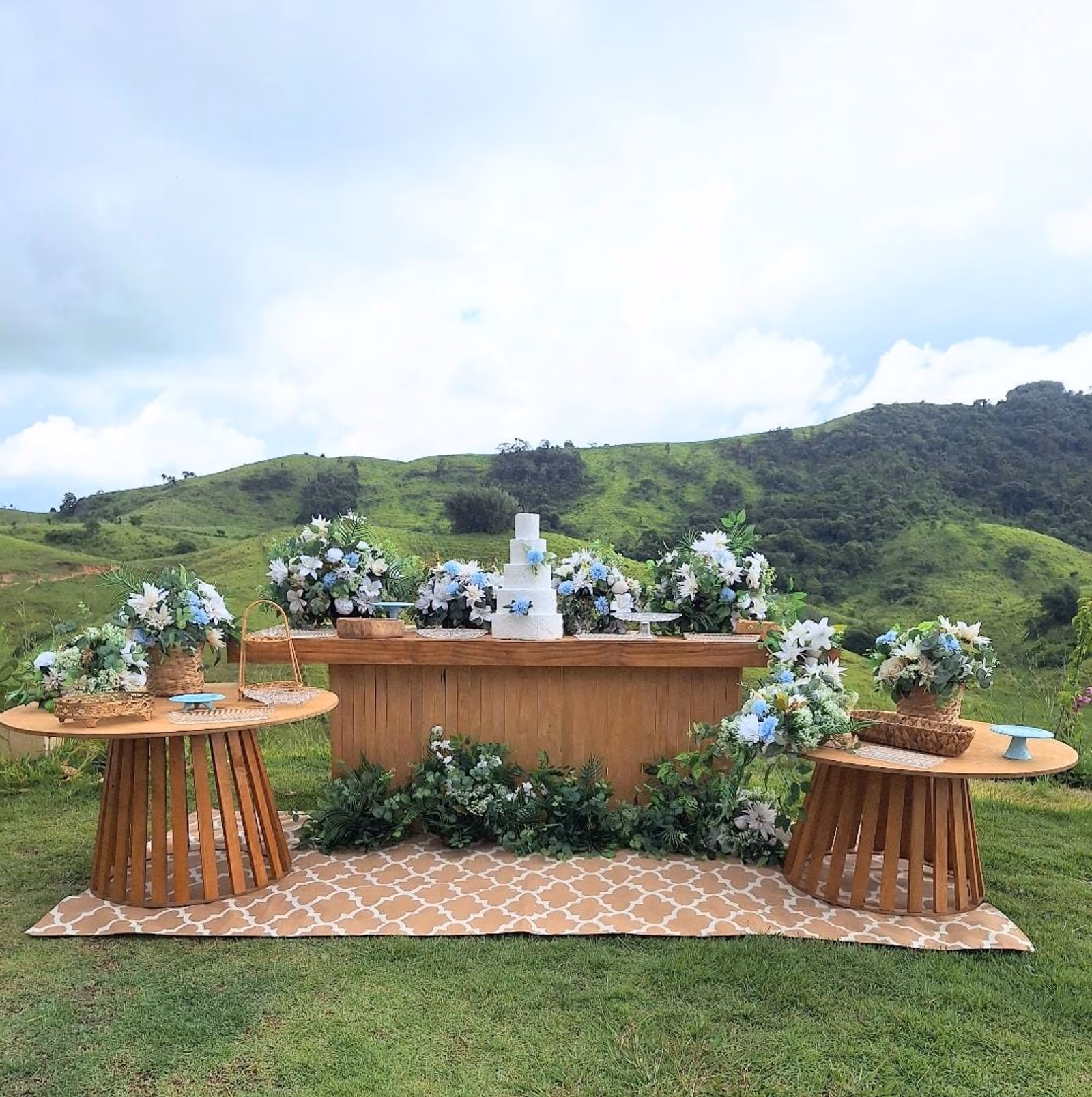 Decor ar livre mesas ripadas