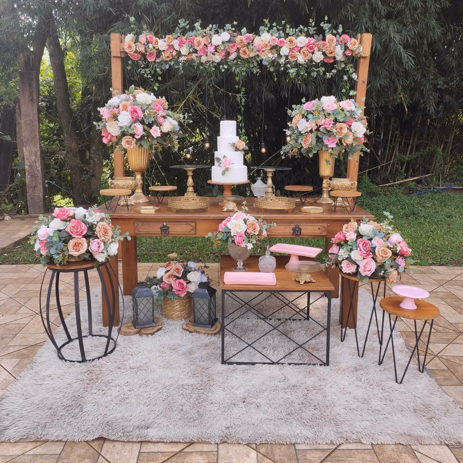 Decor Rose com pendente de Flores