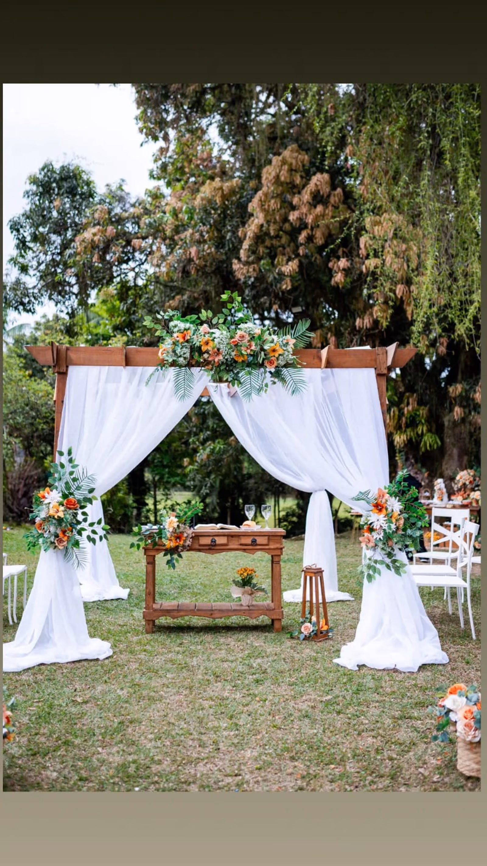 Arco de flores + Aparador cerimônia