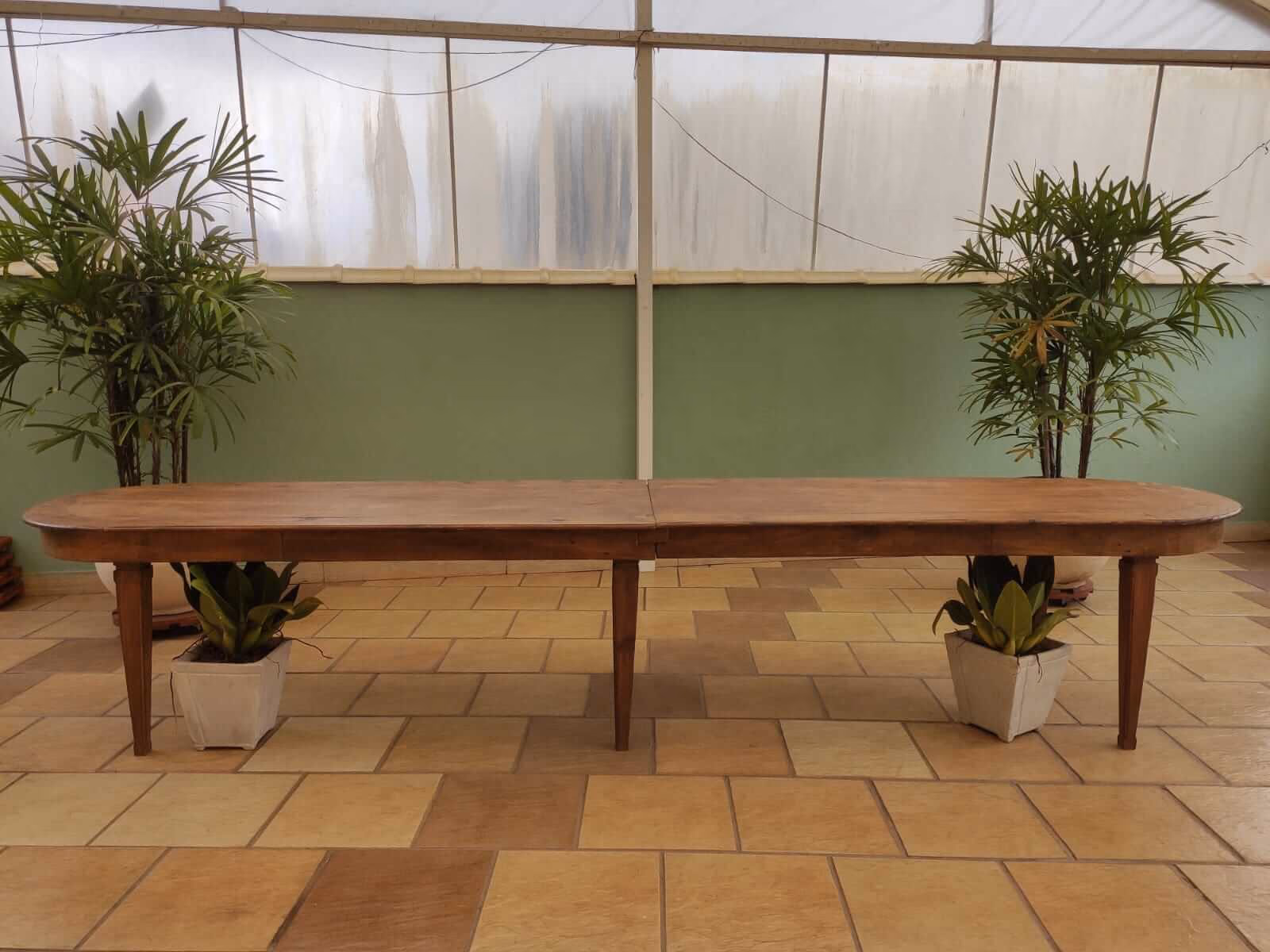 Mesa Oval de 4 metros